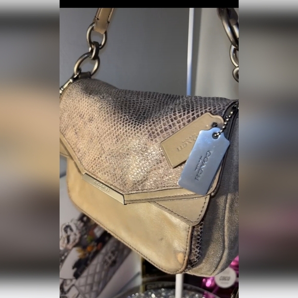 Coach #F33396 Tan Brown Bag - Picture 2 of 16